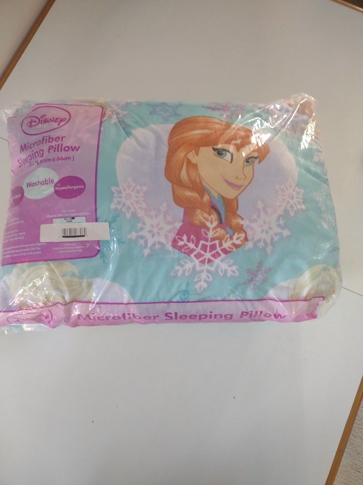 New, Disney 'Frozen' Sleeping Pillow