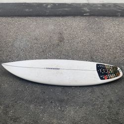 5’9 Arakawa Surfboard