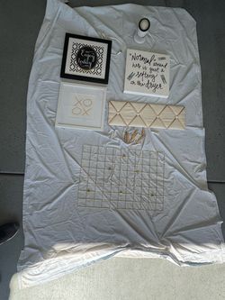Home Decor Bundle – Frames, Grid Board & More