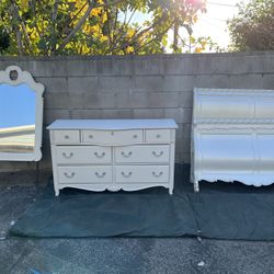 White Wooden Bedroom Set