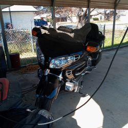 2004 Honda Goldwing 1800 Black 43000 Miles Excellent condition