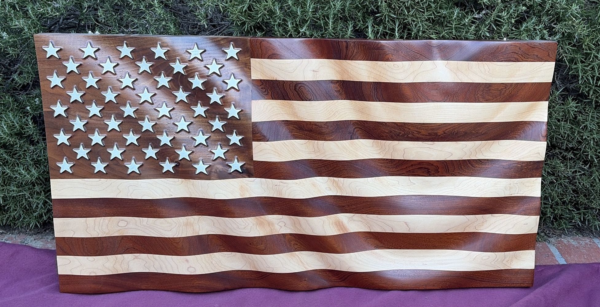 GORGEOUS SOLID MAPLE & MAHOGANY WOOD AMERICAN FLAG!! LOOKS LIKE FABRIC! LOOK!!