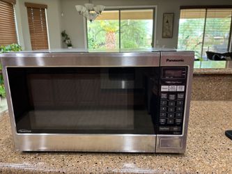 Panasonic Stainless Steel Inverter Microwave – NN-SA651S – $85