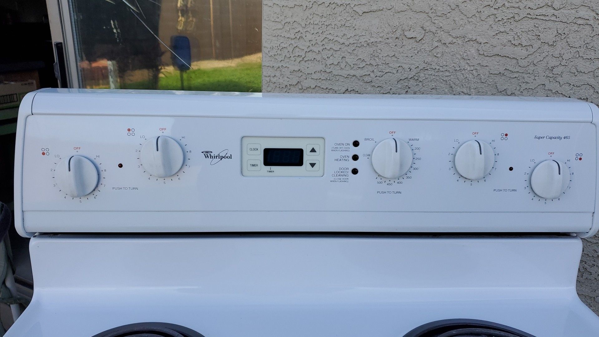 **(FREE)**Whirlpool super capacity 465 electric range (GOOD CONDITION