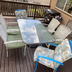 Outdoor Tables & Chairs