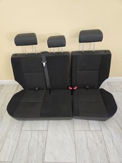 Rear Seat 2007  FJ Cruiser