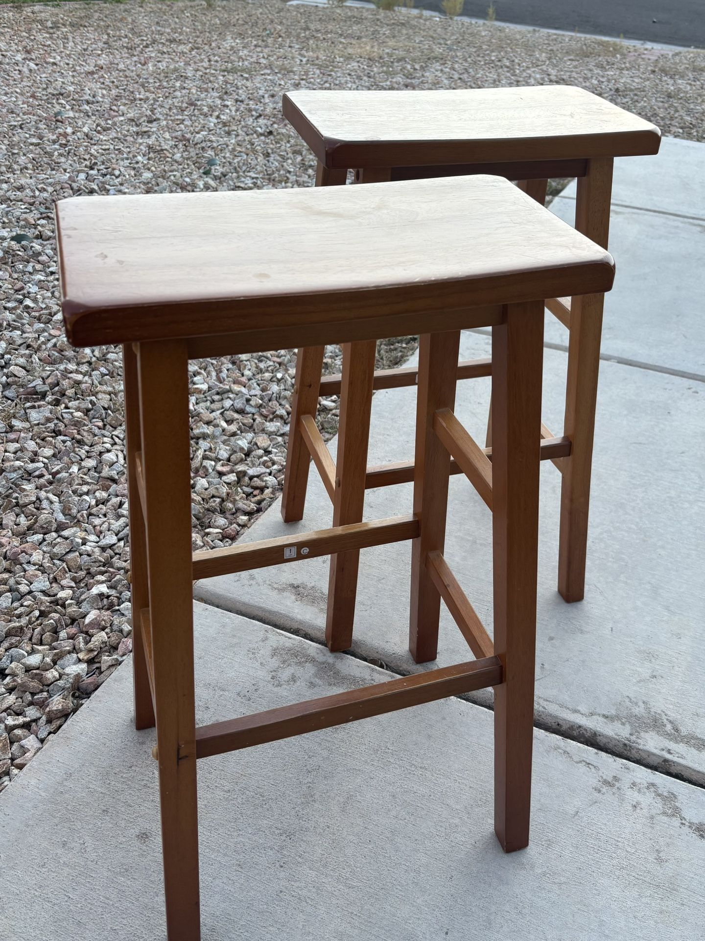 Set Of 2 Wooden Bar Stools