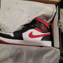 Air Jordan 1 Mid Size 8