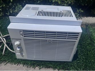 GE Window 5,000 BTU Window Air Conditioner