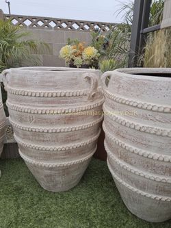 XXL Clay Pots 🪴Beautiful Vintage Style Vases 36"tall $280 each. "4470-5 Lincoln Av Cypress Ca.90630 