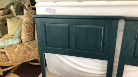 Like brand new 2 twin beds
