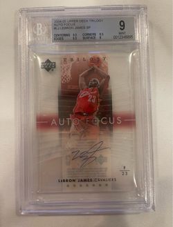 2003-04 Upper Deck Trilogy LEBRON JAMES Auto Focus BGS 9