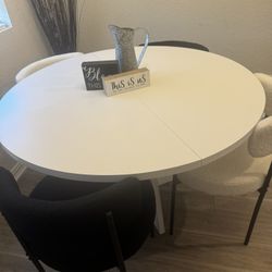 Table And Chairs 