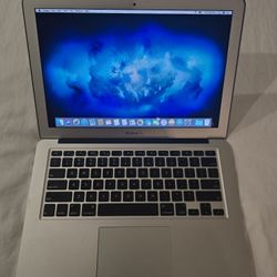 Macbook Air  A1369