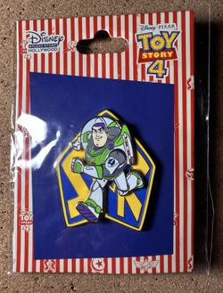DSSH DSF Buzz Toy Story 4 LE 300 Disney Pin 135171
