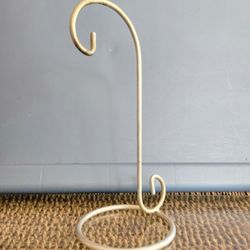 Ornament/Jewelry Hanger In Silver