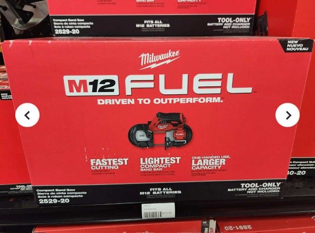 Milwaukee Bandsaw M12 FUEL
