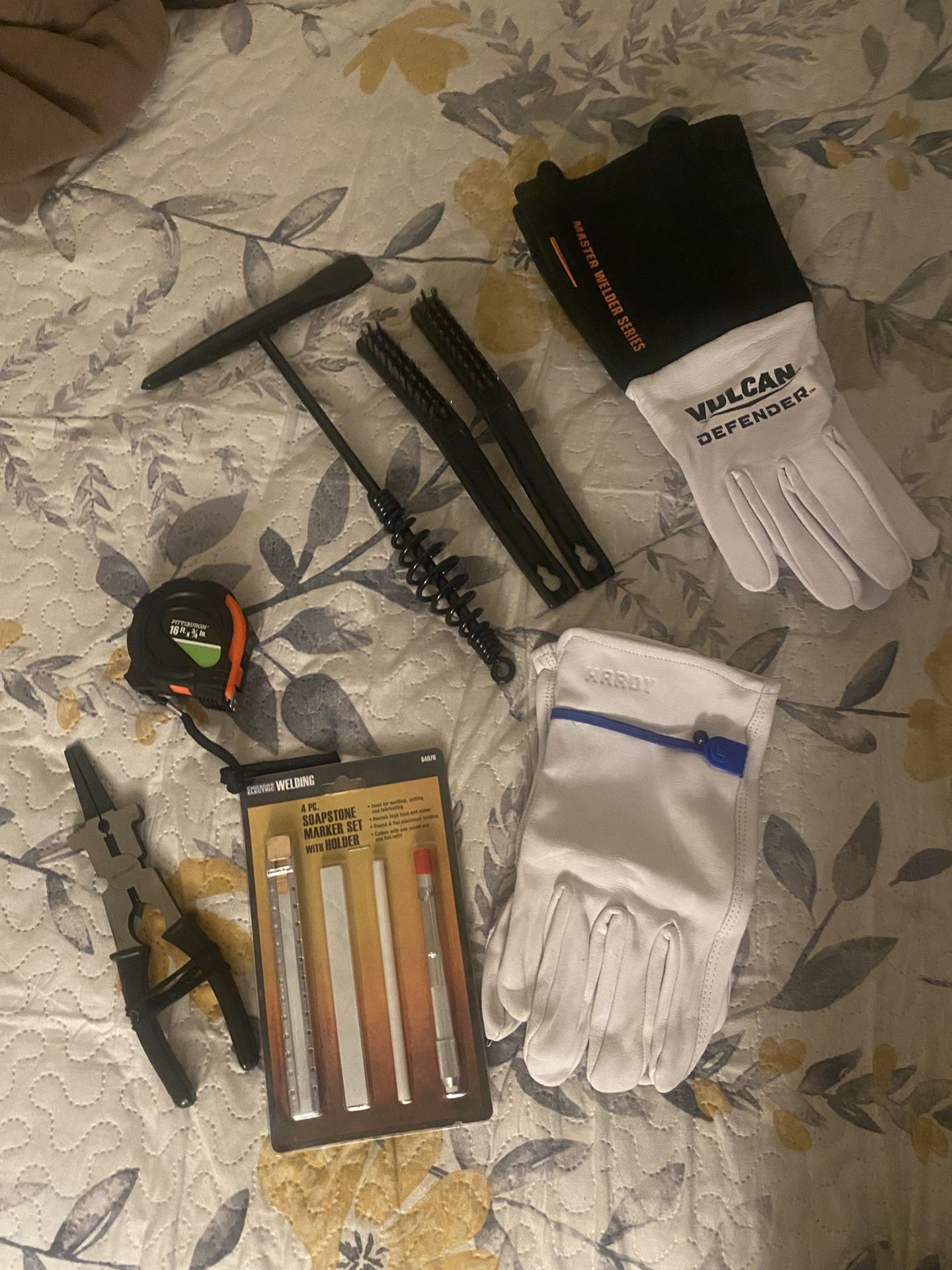 Stell Toe Boot And Welding Supply