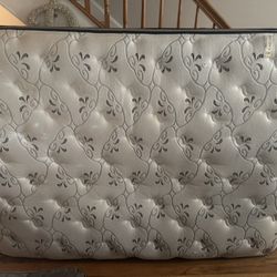 Queen Size Mattress 