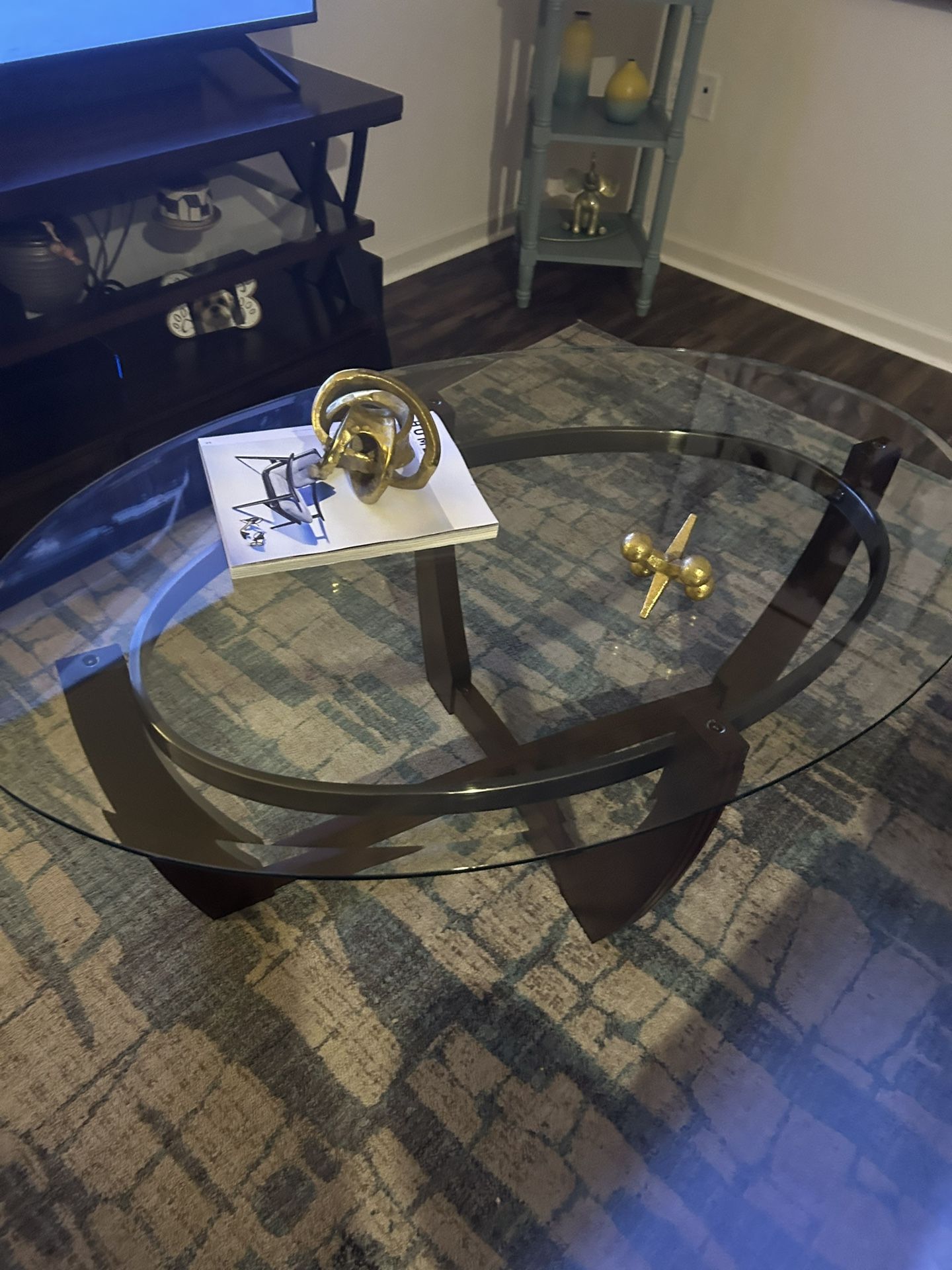 Coffee Table , End Table And Lamp