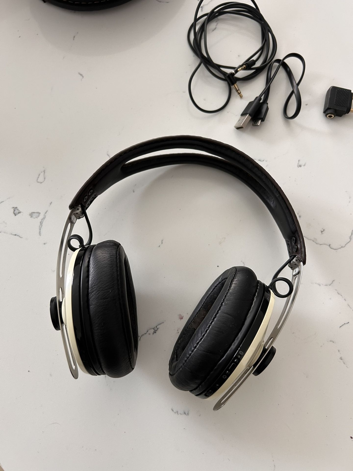 SENNHEISER HEADPHONES