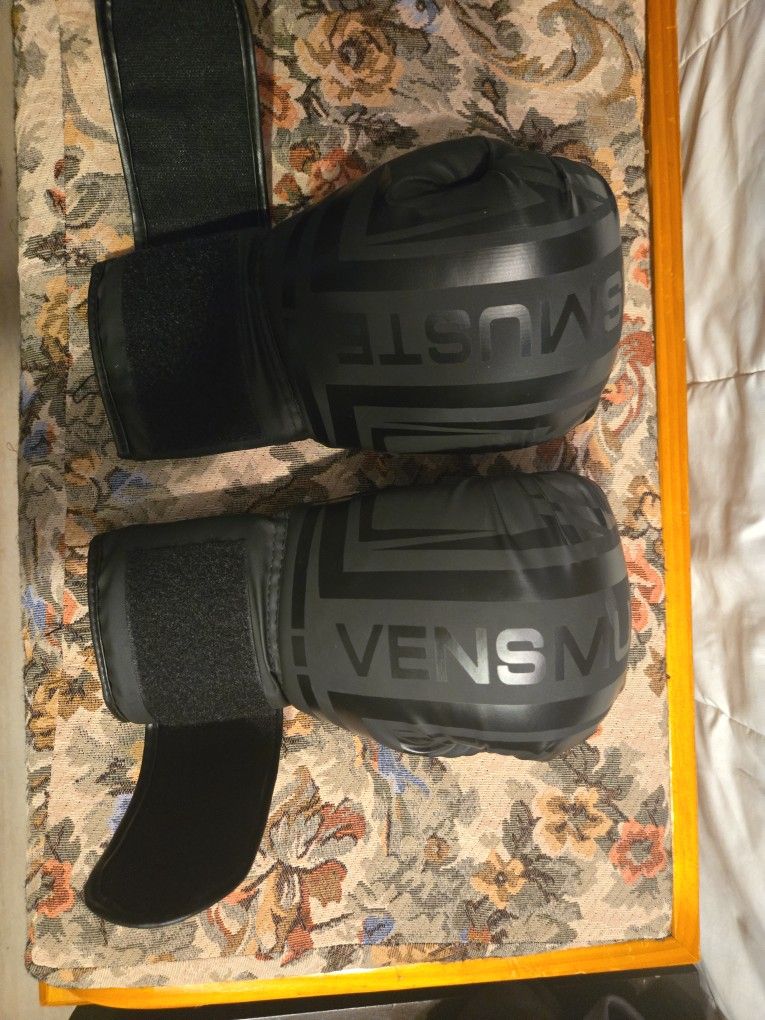 Vensmuste Boxing Gloves