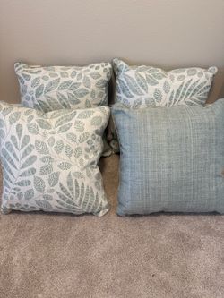 20” square decorator pillows