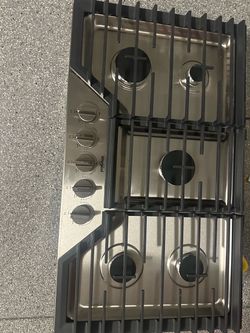 Whirlpool 36” gas cooktop -NEW