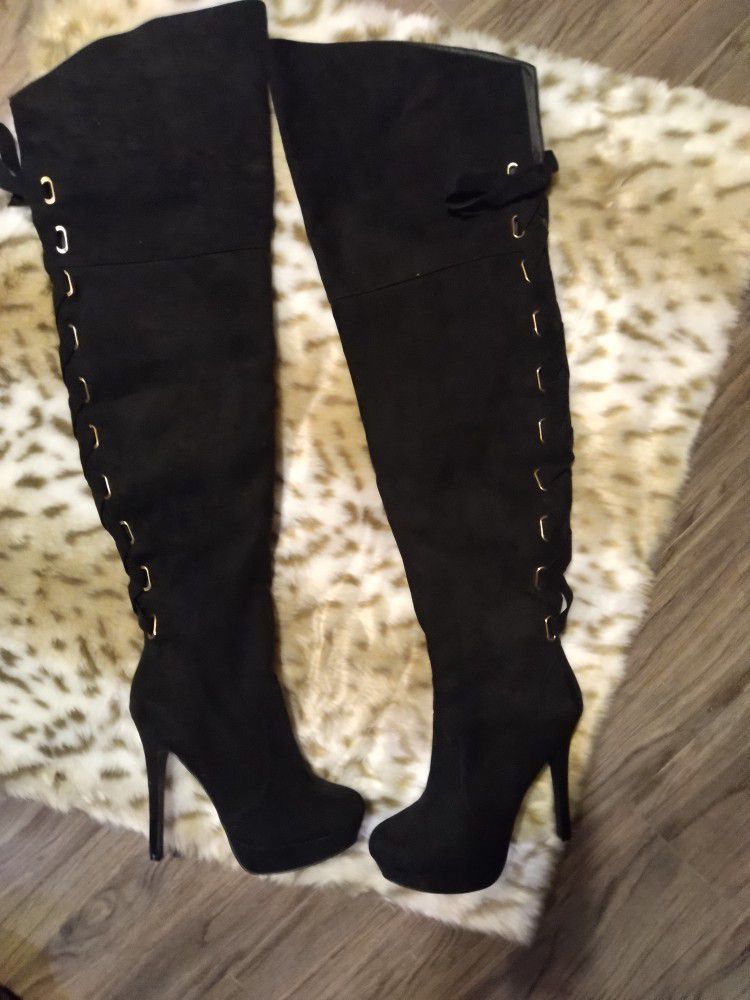 Size 8 1/2 Heeled Tall Boots