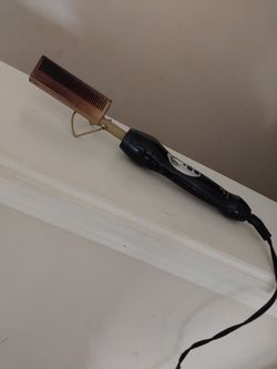 Andis Professional Hot Comb And Conair Triple Barrel Ceramic Curling Iron