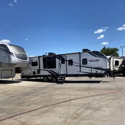 2022 Heartland North Trail RV
