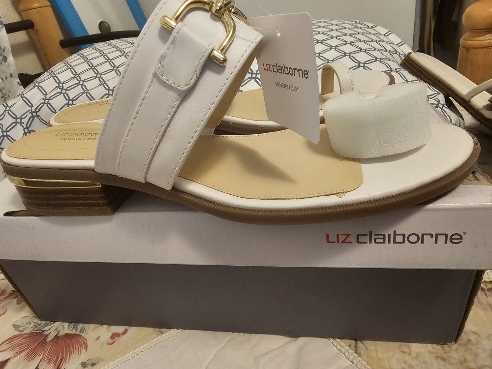 New womans size 9M Liz Claiborne white sandals