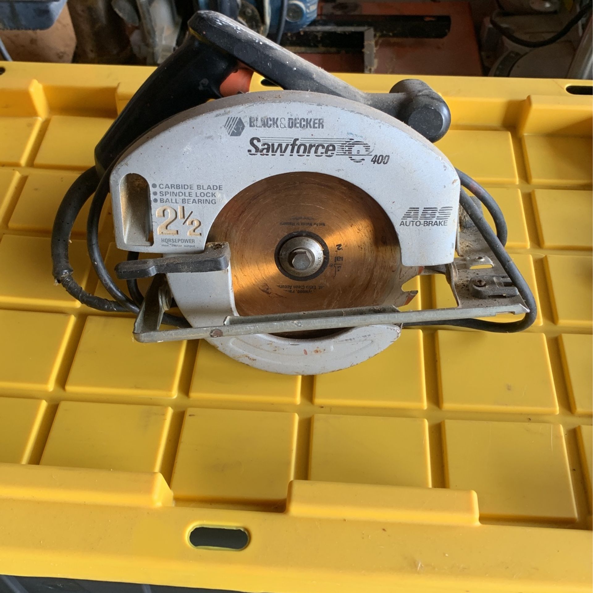 Black & Decker Saw