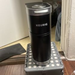 Keurig coffee maker / pods