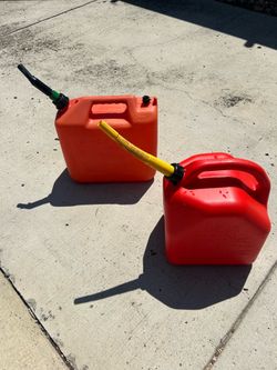 Old style gas cans (2)