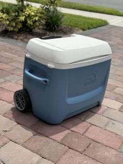 Igloo Wheeled Cooler