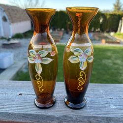 Stunning brown vintage vases w flowers  8 In Tall