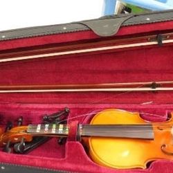 Mendini By Cecilio 1/2 Violin in original case