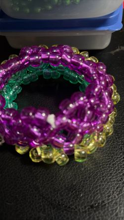 Three color bracklet for 2.00
