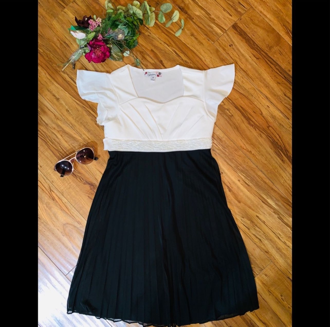 NWOT  Speechless  Beautiful black & white girls dress 