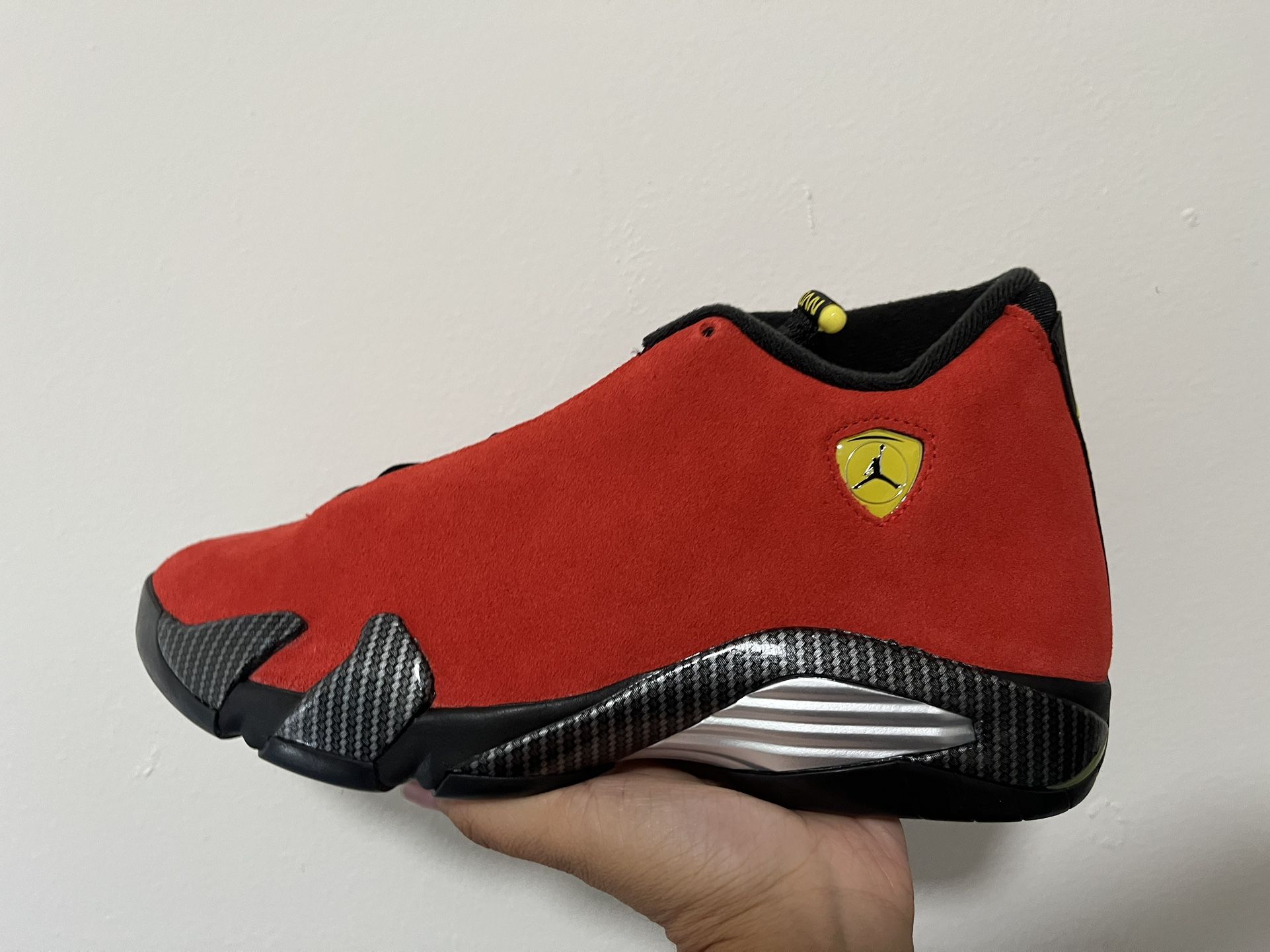 Jordan 14 retro Ferrari size 8.5,9,9.5,10.5,11