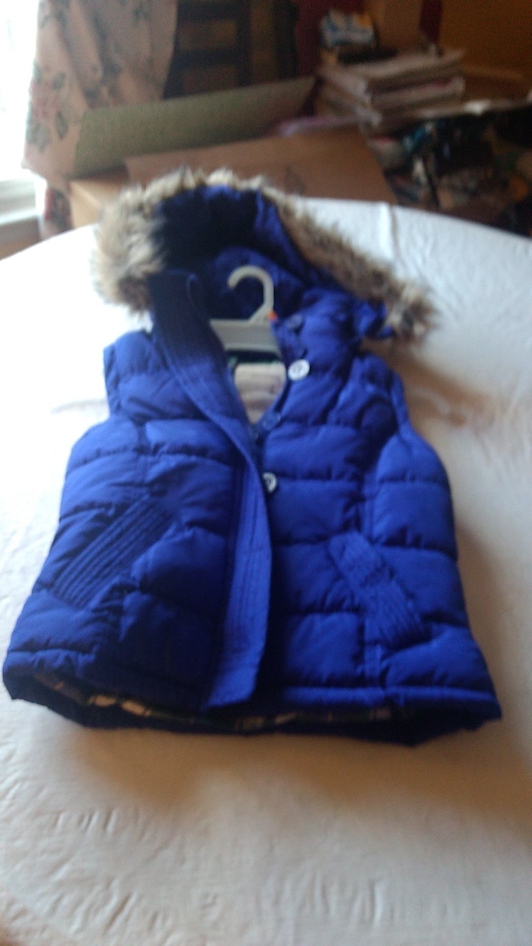 Aeropostale Vest with hood fall or winter use