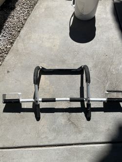 Door Pull Up Bar