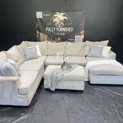 Sectional/couch/sofa,Brand: Ashely Furniture, Beige, 100x130x64, Delivery