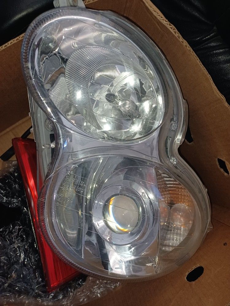 Pair Of Mercedes Benz C Class Headlights