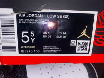 Air Jordan 1 Low SE GS Shoes