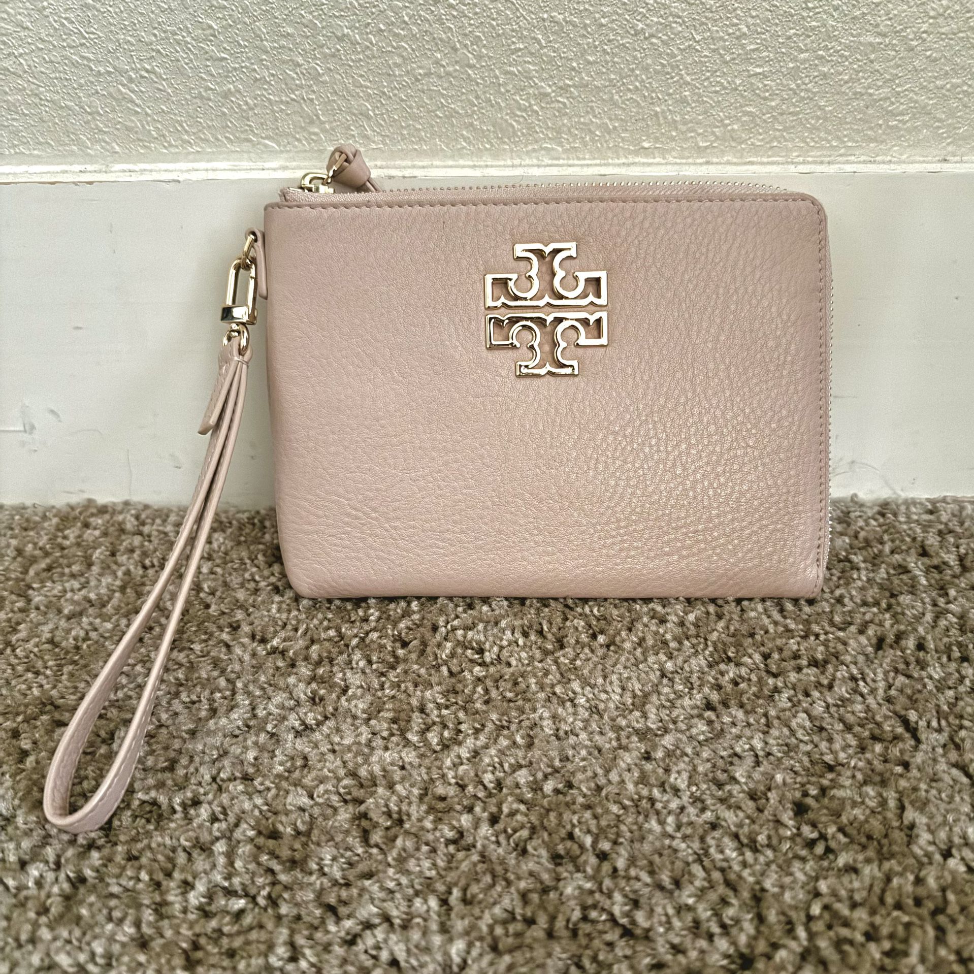 Tory Burch Britten Shell Pink With Gold Hardware Zip Continental Wallet