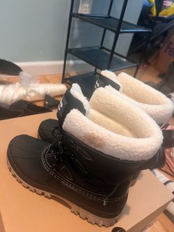[OFF-SEASON SALE] Storm by Cougar Waterproof Duck Boots - Women's Size 9