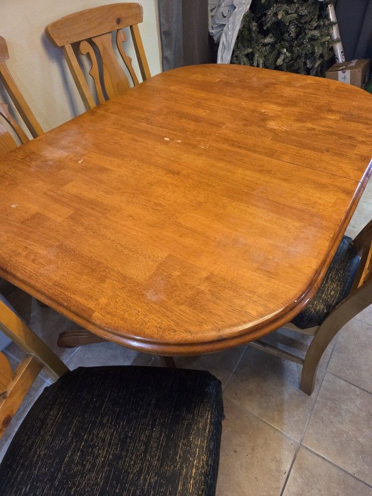 Dining Room Table and Chairs