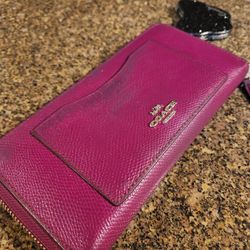 Coach Wallet W/ Free Compact Mirror
